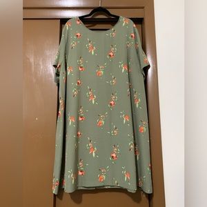 3x Green Floral Ava & Viv Shift Dress